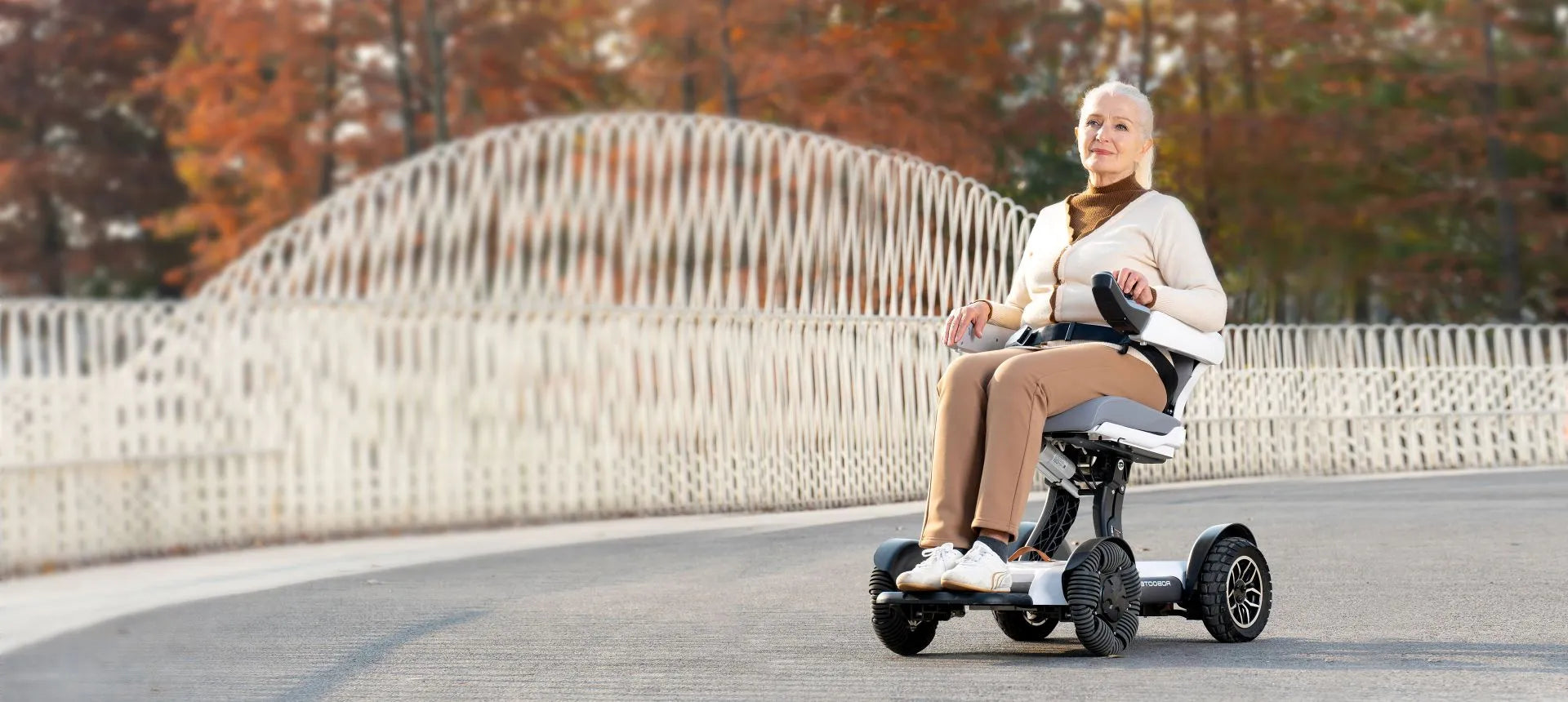 Robooter X40 - Electric Wheelchair -Automatic Folding, Installation-Free, APP/Joystick Control, Powerful Dual Motor -White Robooter X40 - Electric Wheelchair -Automatic Folding, Installation-Free, APP/Joystick Control, Powerful Dual Motor -White